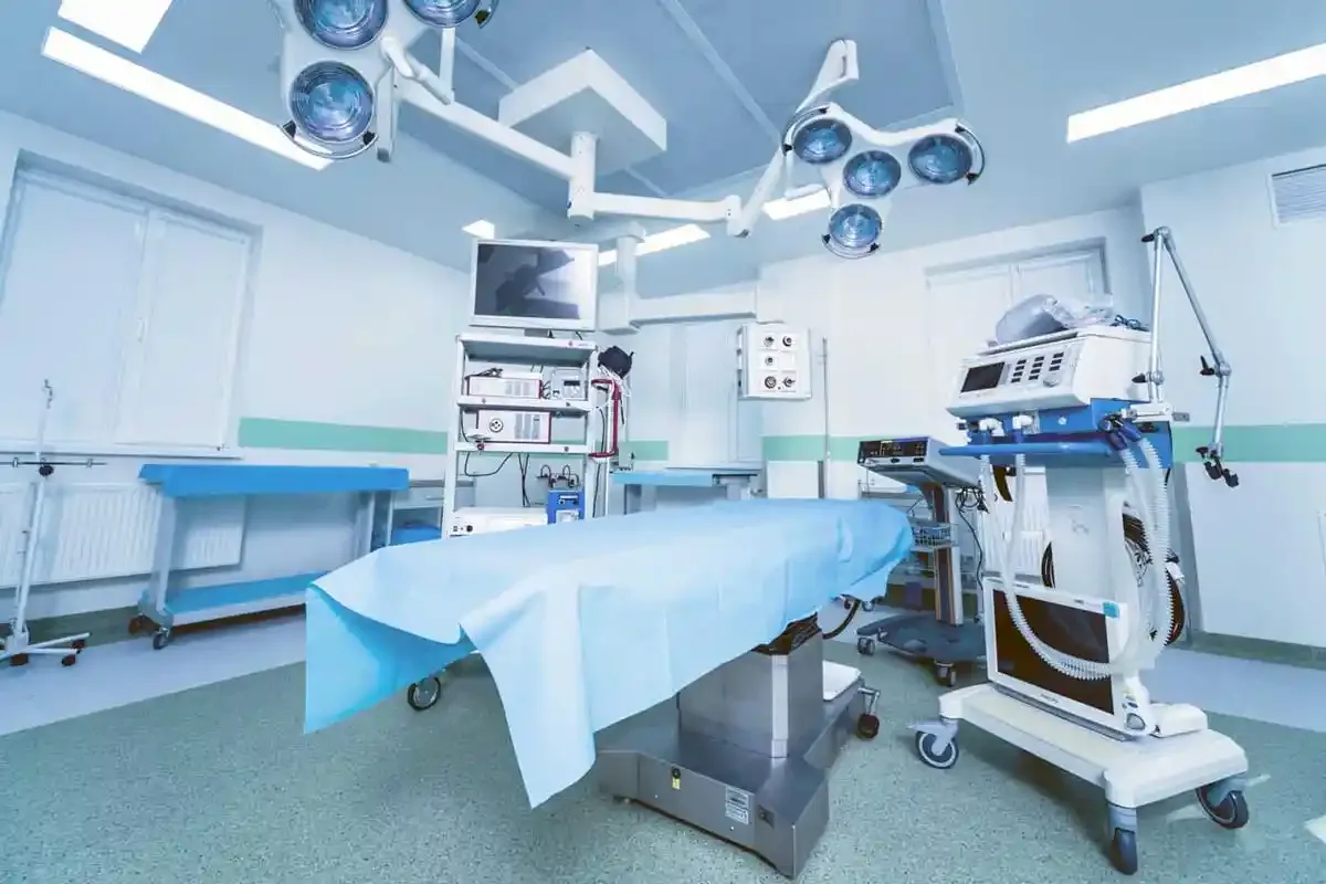 خرید لوازم اتاق عمل