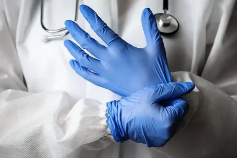 آماده سازی دست هنگام جراحی