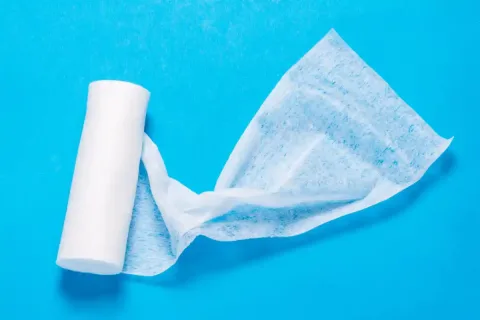 مقایسه گاز پانسمان بافته شده و گاز پانسمان بافته نشده